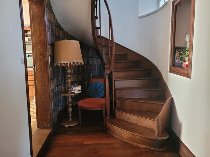 Image No.18-8 Bed House for sale