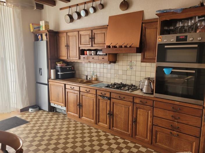 Image No.19-8 Bed House for sale