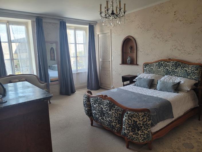 Image No.53-8 Bed House for sale