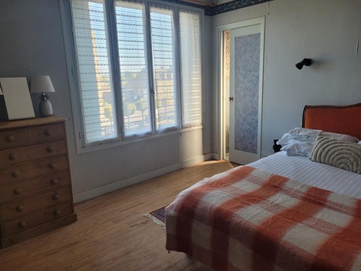 Image No.54-8 Bed House for sale