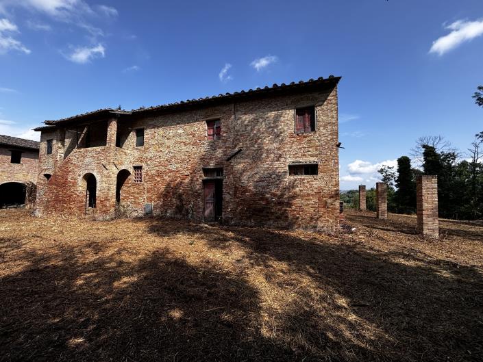 Image No.1-9 Bed Country Property for sale