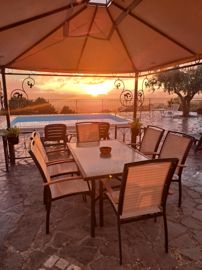 Image No.15-4 Bed Villa / Detached for sale