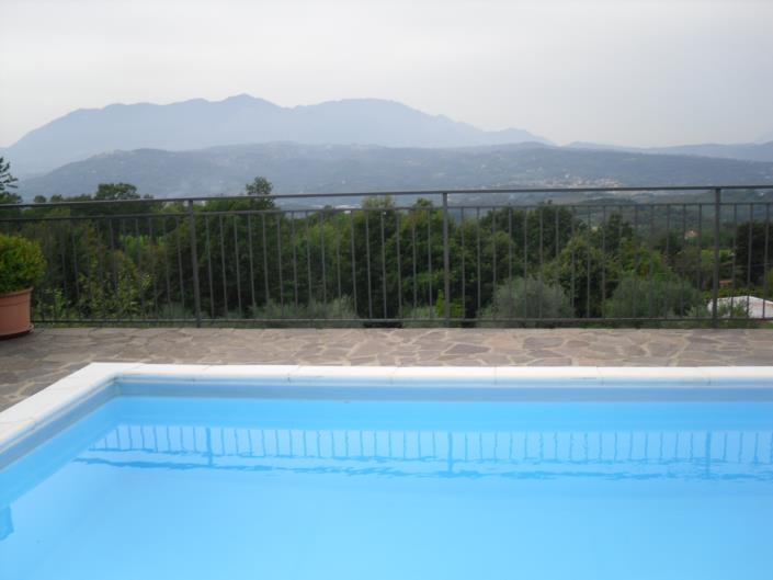 Image No.11-4 Bed Villa / Detached for sale