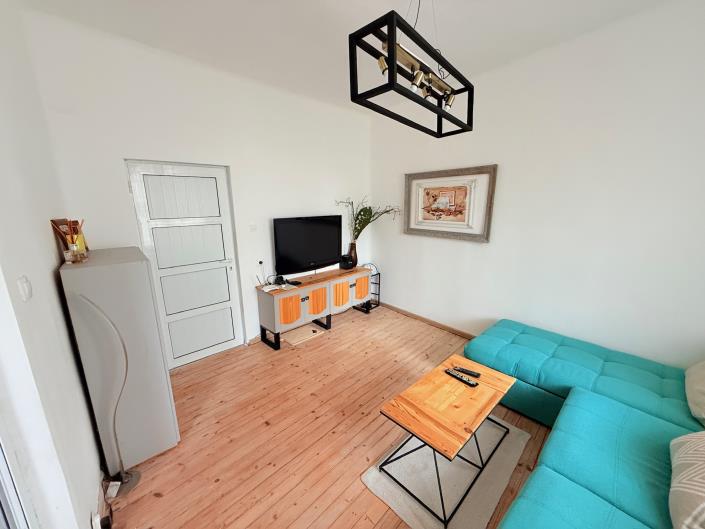 Image No.13-2 Bed House for sale