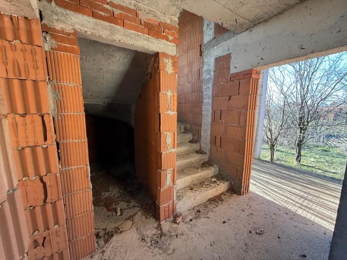 Image No.12-2 Bed Country House for sale