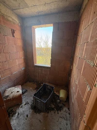 Image No.17-2 Bed Country House for sale