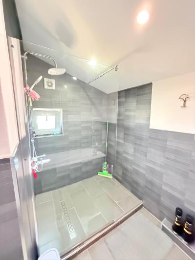 Image No.24-Maison / Villa de 2 chambres à vendre à Izvorishte