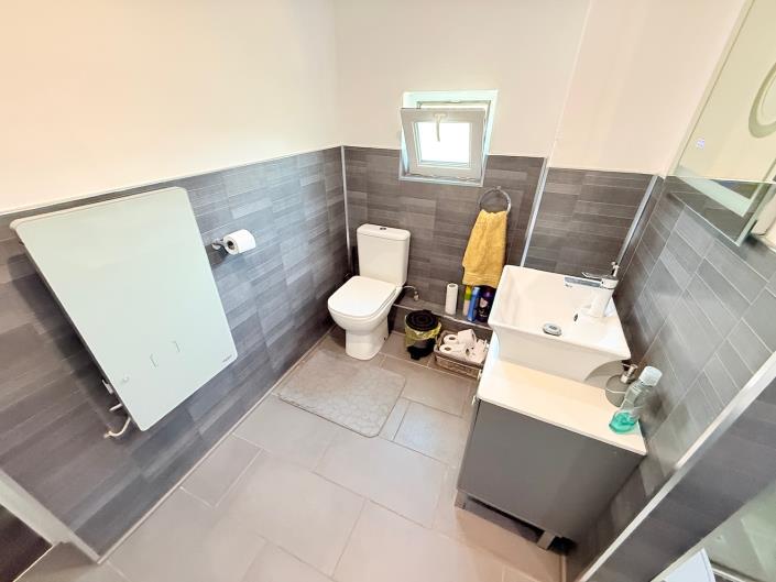 Image No.25-Maison / Villa de 2 chambres à vendre à Izvorishte