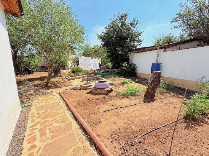 Image No.26-Maison / Villa de 2 chambres à vendre à Izvorishte