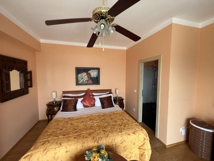 Image No.14-5 Bed Villa for sale