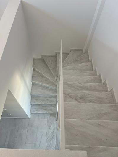 Image No.15-2 Bed Maisonette for sale