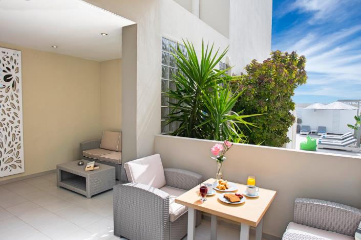 Image No.20-76 Bed Hotel for sale