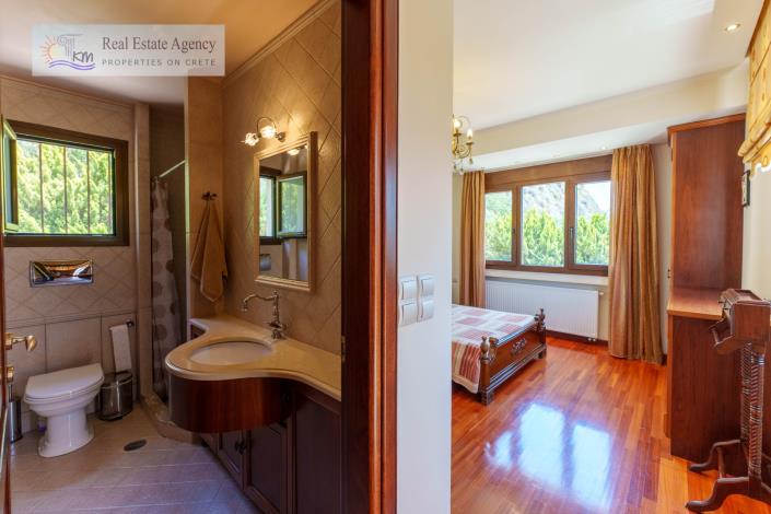 Image No.48-4 Bed Villa for sale