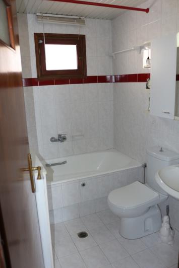 Image No.25-4 Bed House for sale