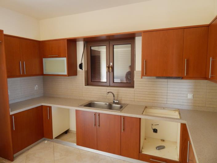 Image No.13-4 Bed House for sale