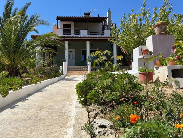 Image No.1-3 Bed Villa / Detached for sale