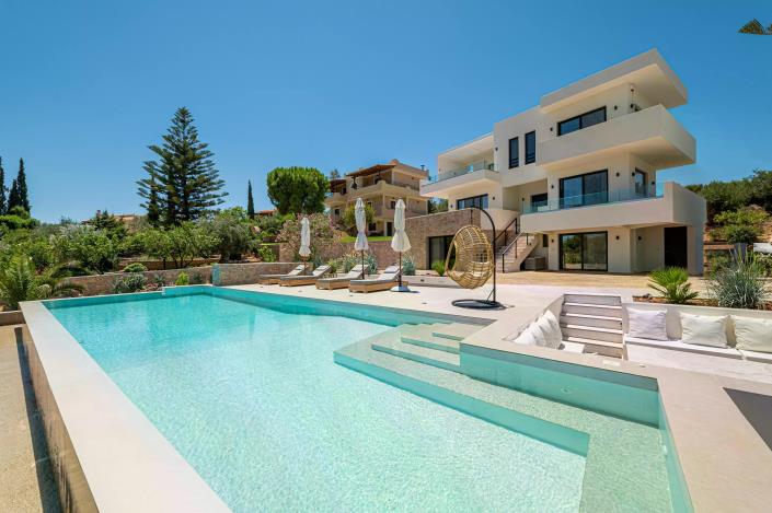 Image No.2-4 Bed Villa for sale