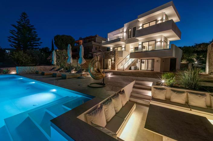 Image No.1-4 Bed Villa for sale