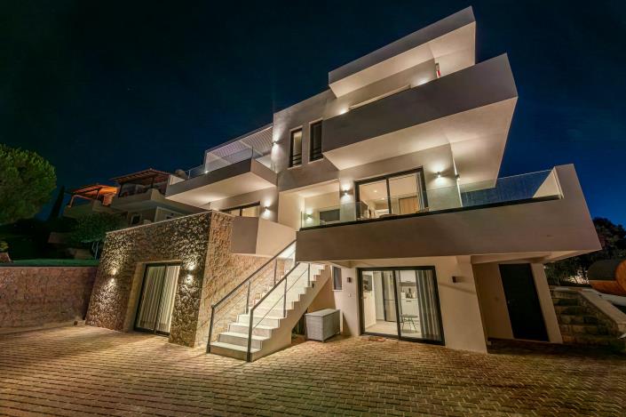 Image No.56-4 Bed Villa for sale