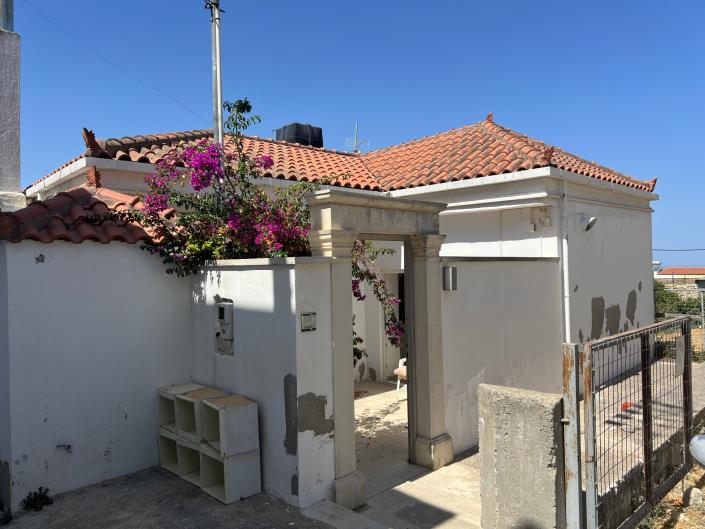 Image No.1-1 Bed House for sale