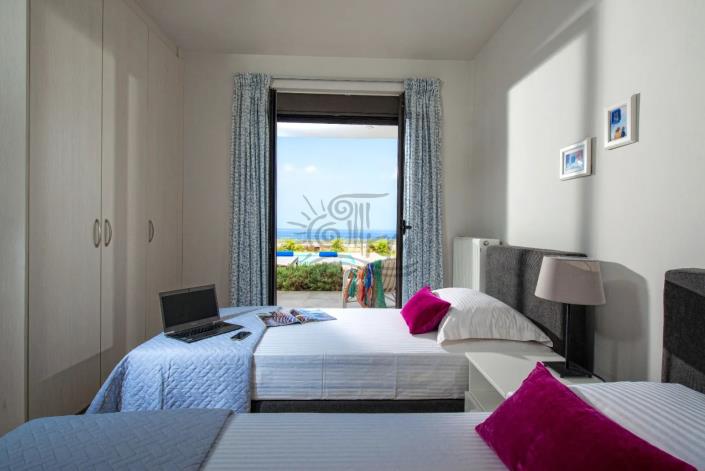 Image No.7-9 Bed Villa for sale