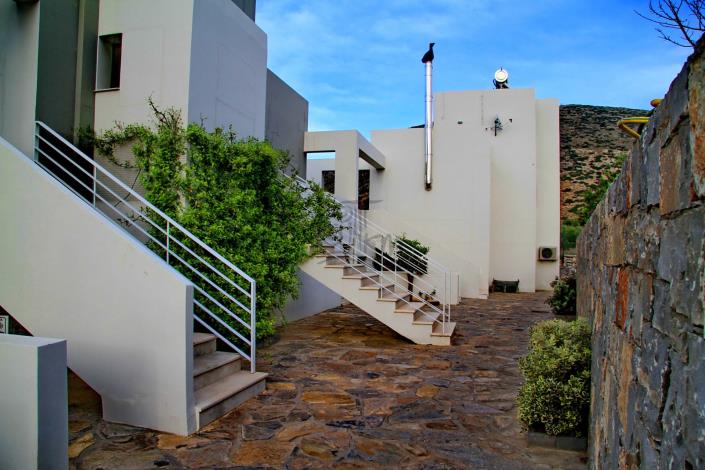 Image No.12-9 Bed Villa for sale