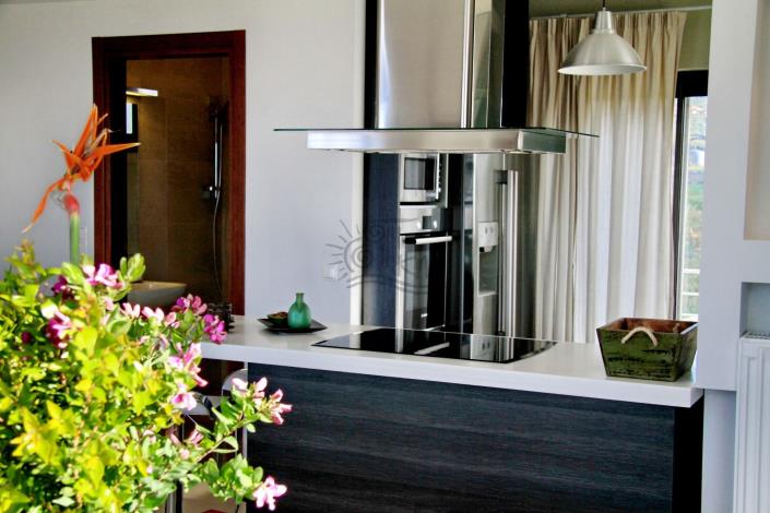 Image No.15-9 Bed Villa for sale