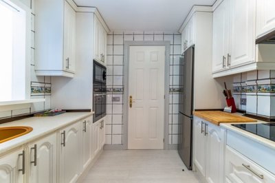 ls50077esteponamalagaapartment-middle-floor23