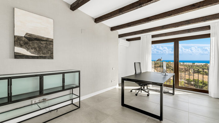 Image No.25-5 Bed Villa for sale