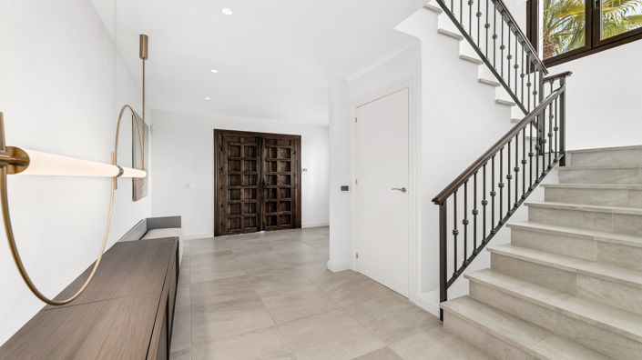 Image No.26-5 Bed Villa for sale