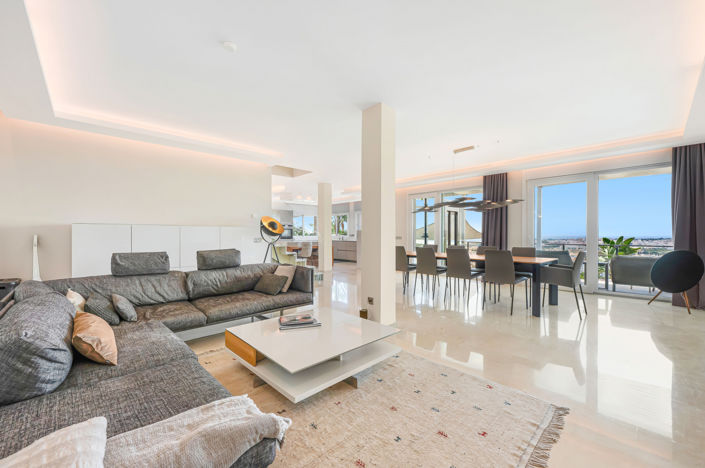 Image No.10-4 Bed Villa for sale