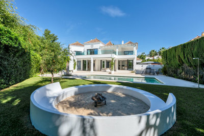 4 Bed Villa for sale