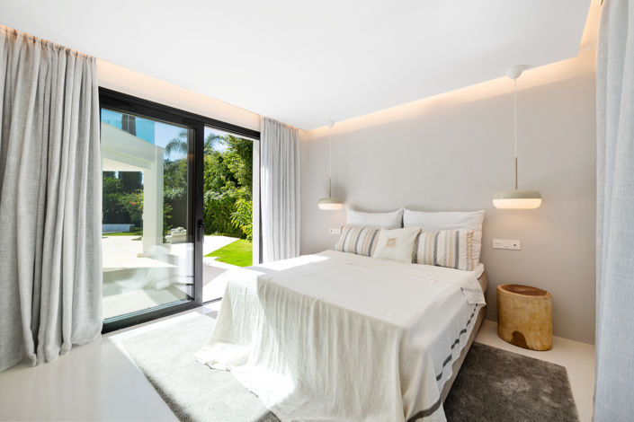 Image No.15-4 Bed Villa for sale