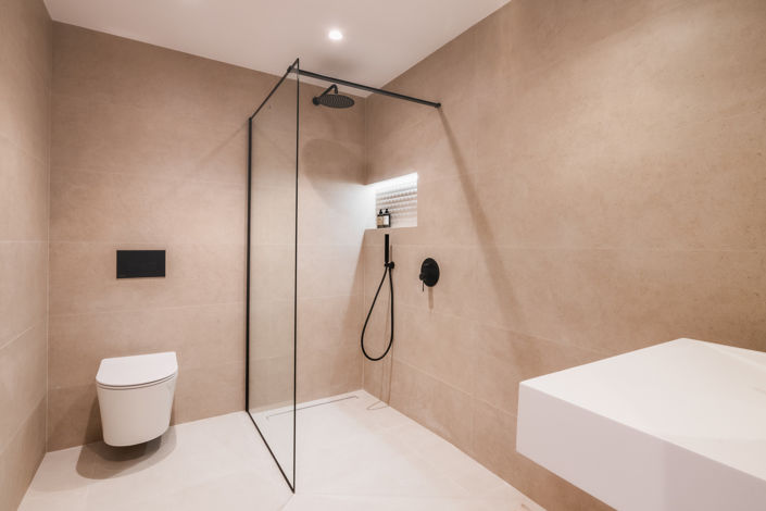 Image No.25-4 Bed Property for sale