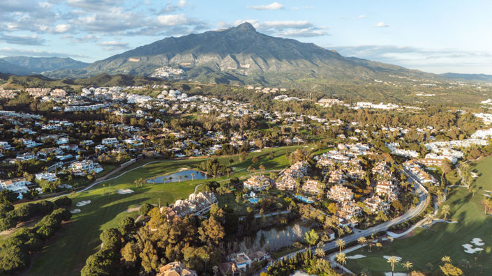 Image No.27-4 Bed Property for sale