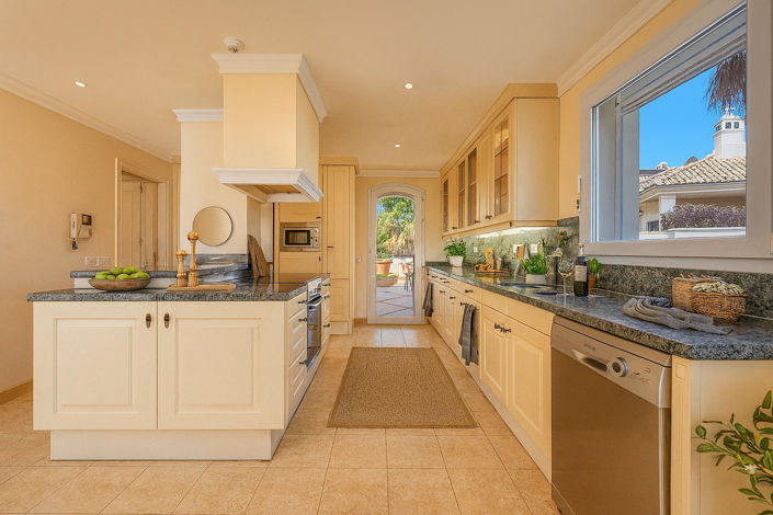 Image No.4-3 Bed Apartment for sale