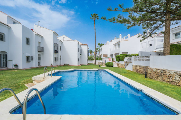 Image No.1-4 Bed Townhouse for sale