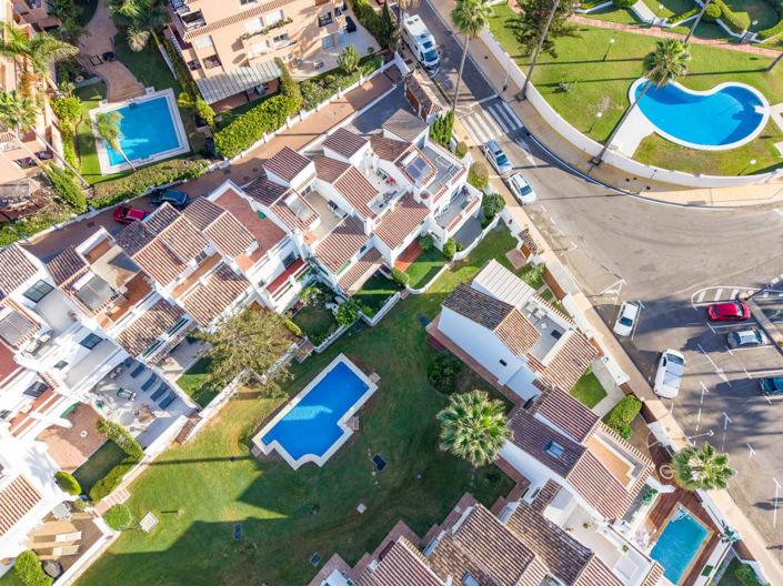 Image No.31-4 Bed Townhouse for sale