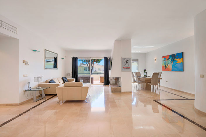 Image No.12-2 Bed Apartment for sale