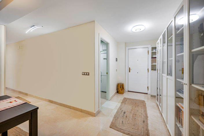 Image No.10-3 Bed Apartment for sale