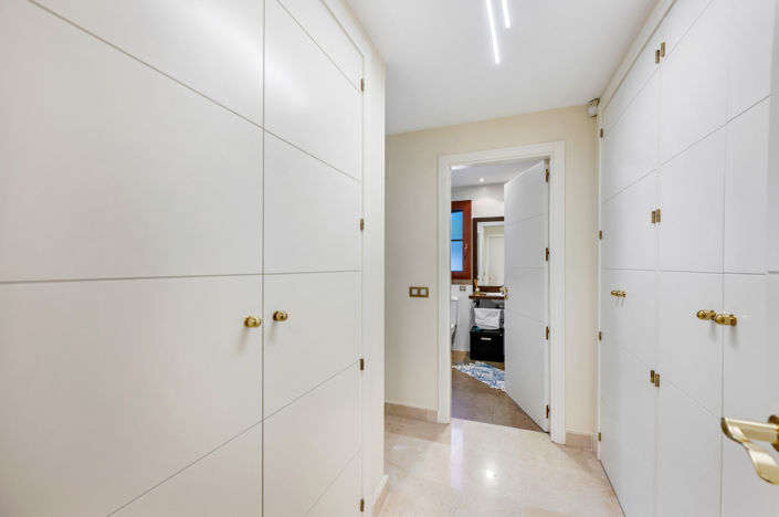 Image No.12-3 Bed Apartment for sale