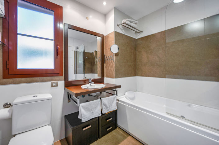 Image No.14-3 Bed Apartment for sale