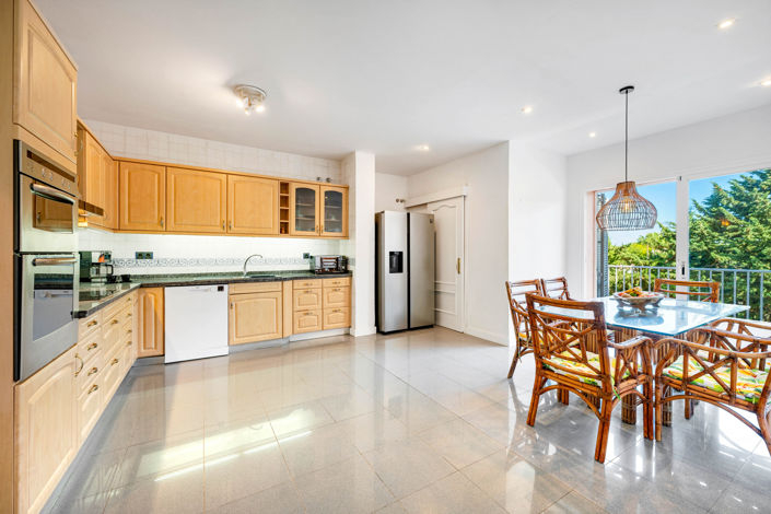 Image No.10-5 Bed Villa for sale