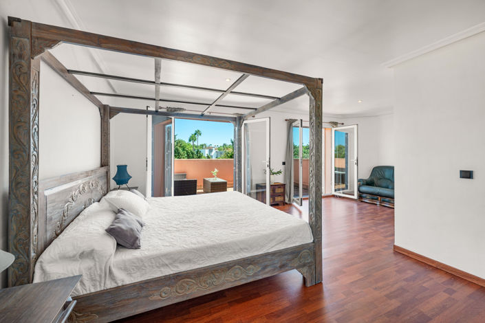 Image No.32-5 Bed Villa for sale