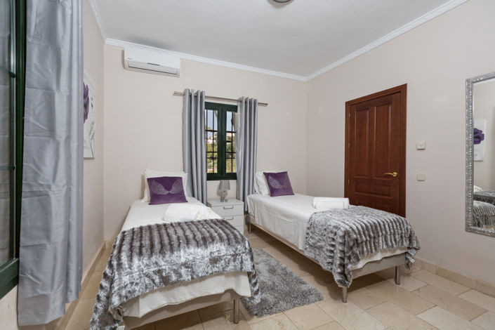 Image No.28-12 Bed Villa for sale