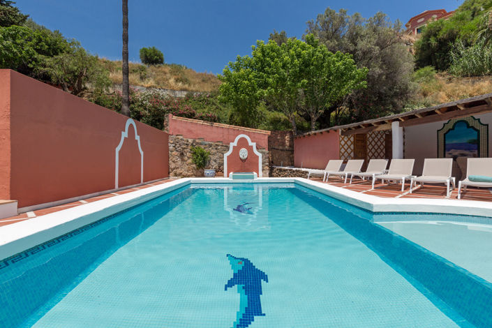 Image No.40-12 Bed Villa for sale