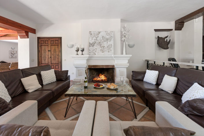 Image No.9-12 Bed Villa for sale