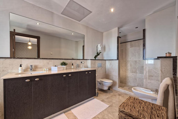 Image No.14-5 Bed Villa for sale