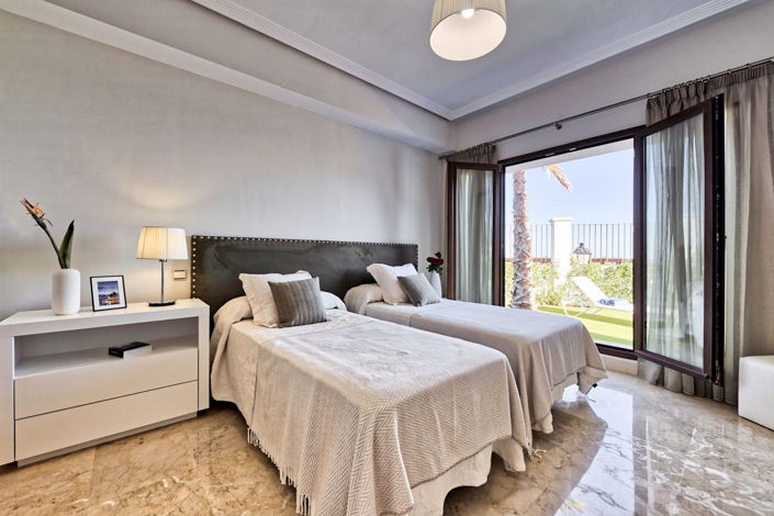 Image No.28-5 Bed Villa for sale