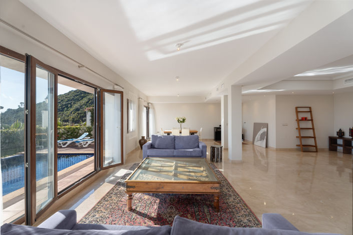 Image No.38-5 Bed Villa for sale